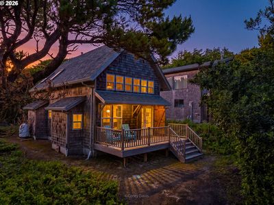 8864 Windward Ln, Manzanita, OR, 97130