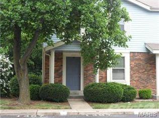 1307 Summergate Pkwy, Saint Charles, MO 63303