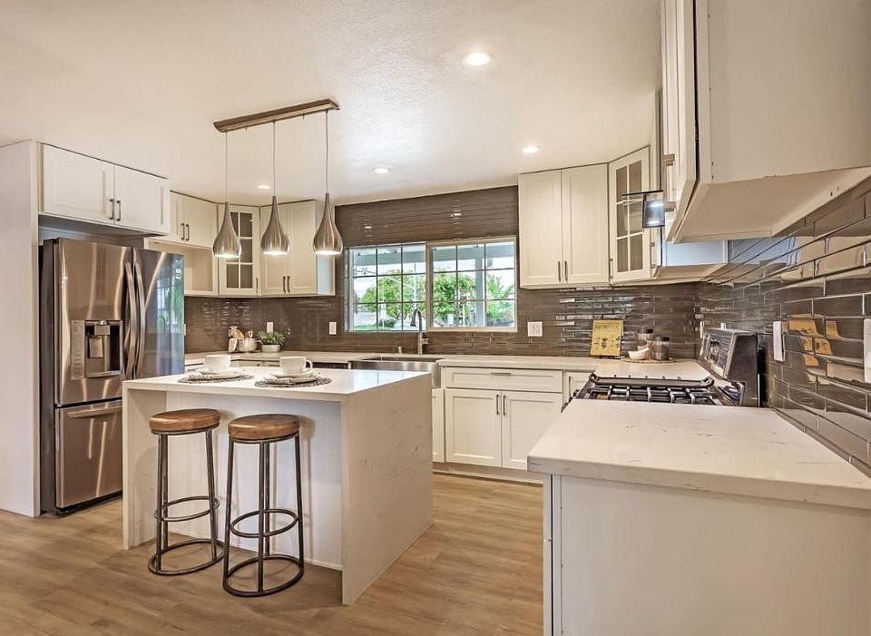 1st image of 2540 Moorpark Ave #2540