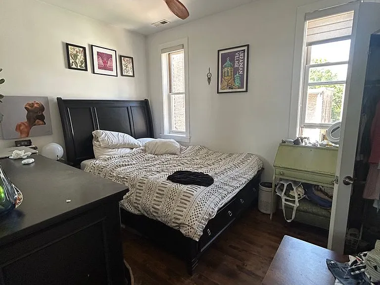 2247 W Thomas St #2R — Photo 5
