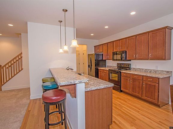 5th image of 3B Inglewood Dr