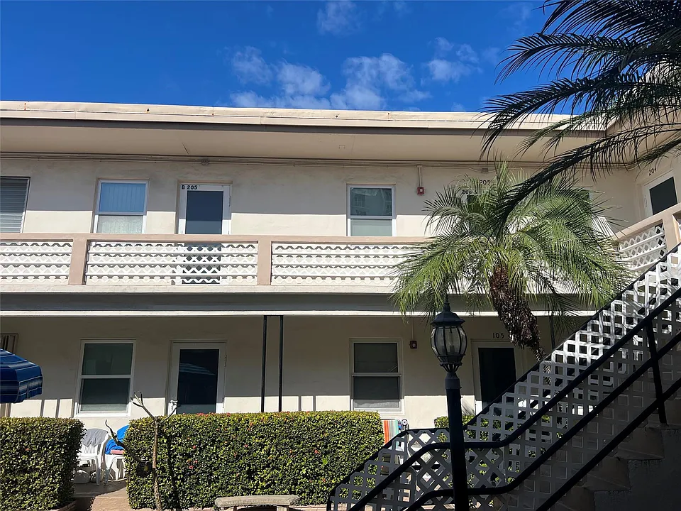 1315 N Ocean Dr #205