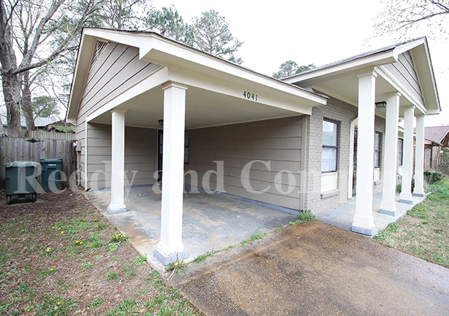 Welcome to 4041 Hitchcock Street! — Photo 2