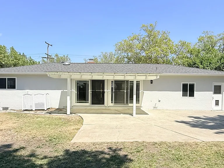1771 Lynwood Dr — Photo 40
