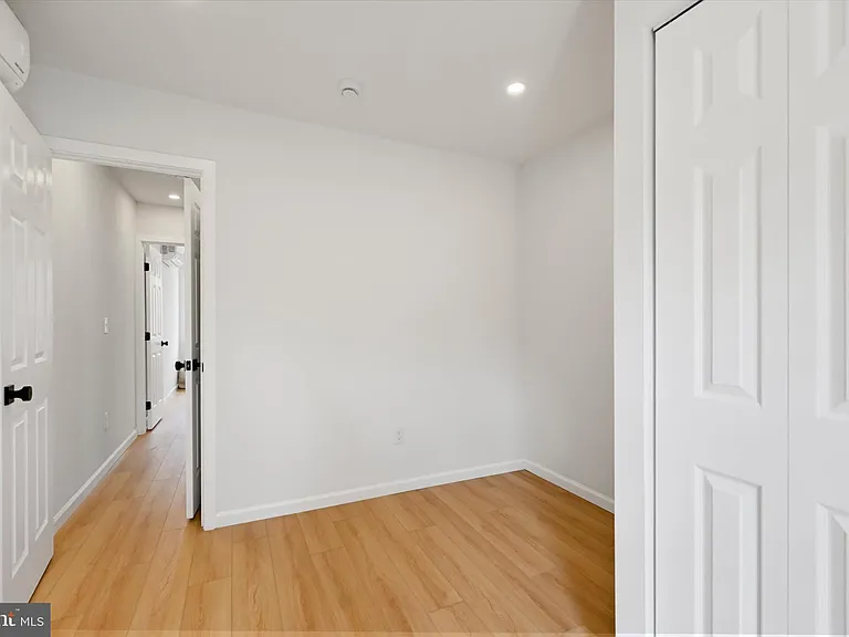 1705 Olive St — Photo 19
