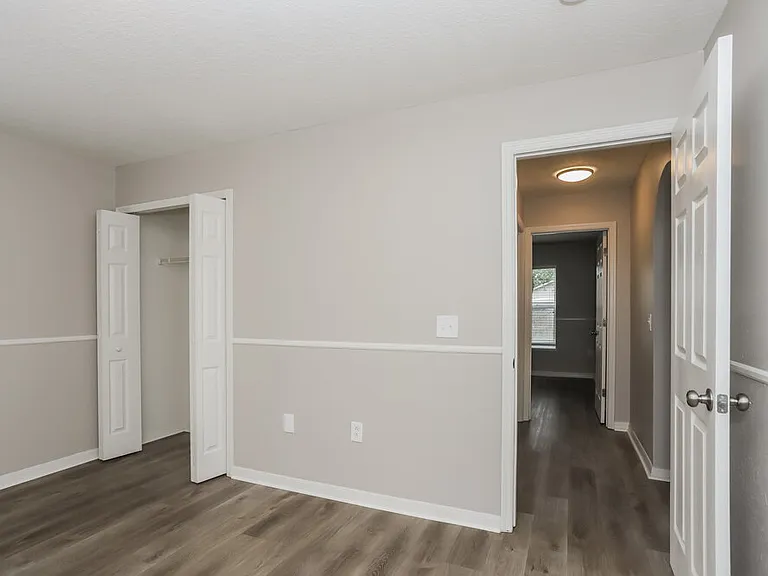 6922 Waterbrook Ct — Photo 13