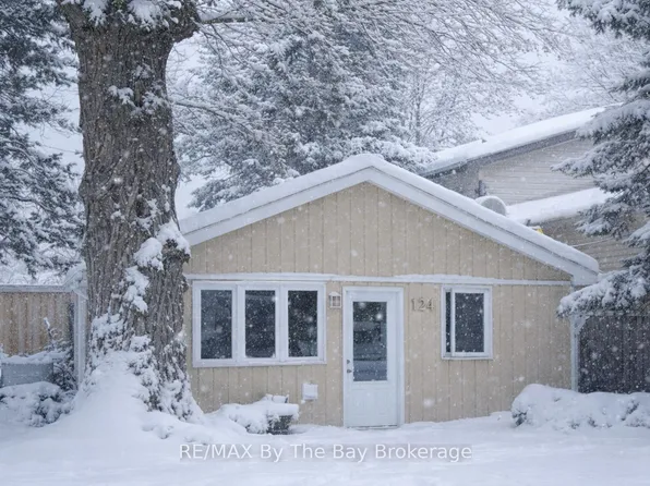 1239 Mosley St #1241, Wasaga Beach, ON L9Z 1Y8