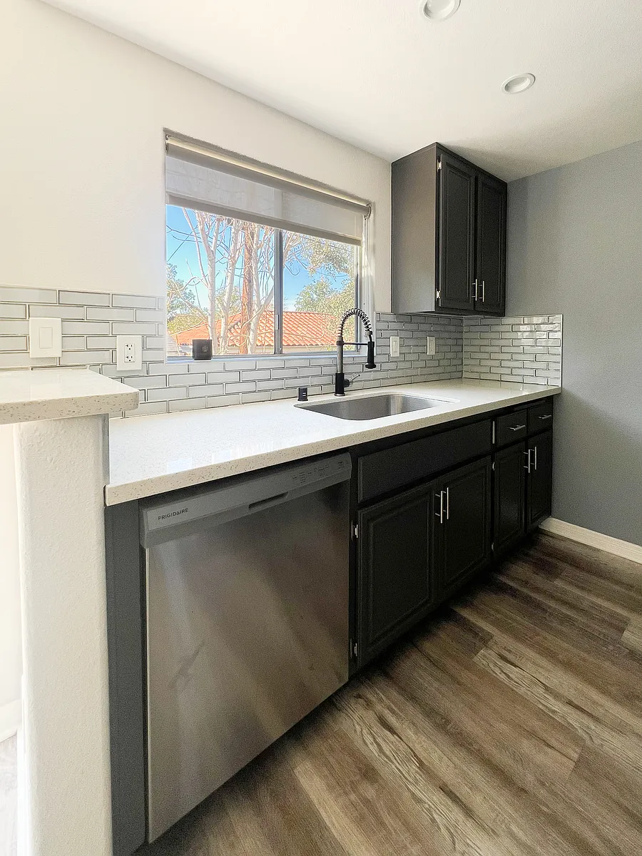 Photo 2 of 33 - 4077-4083 Tujunga Ave #104 - Studio City, CA Building Photo - 4077-4083 Tujunga Ave #104
