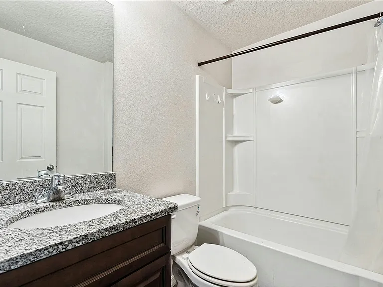 29 Lloshire Path #A — Photo 13