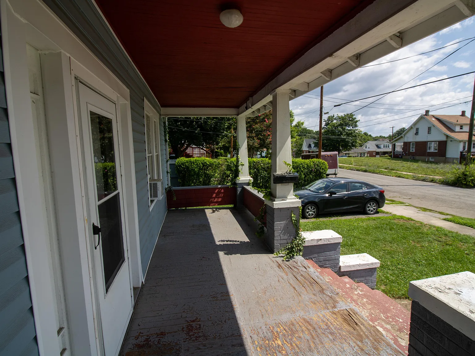 1 bed, 1.0 bath, 700 sqft, $940 — Photo 2