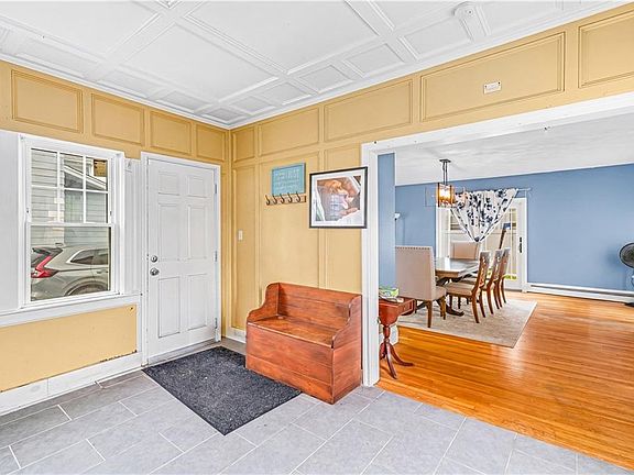 3rd image of 10 Booth Ave