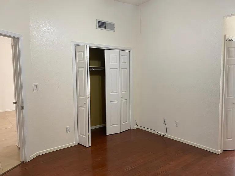 2150 King James Pl #1 — Photo 4