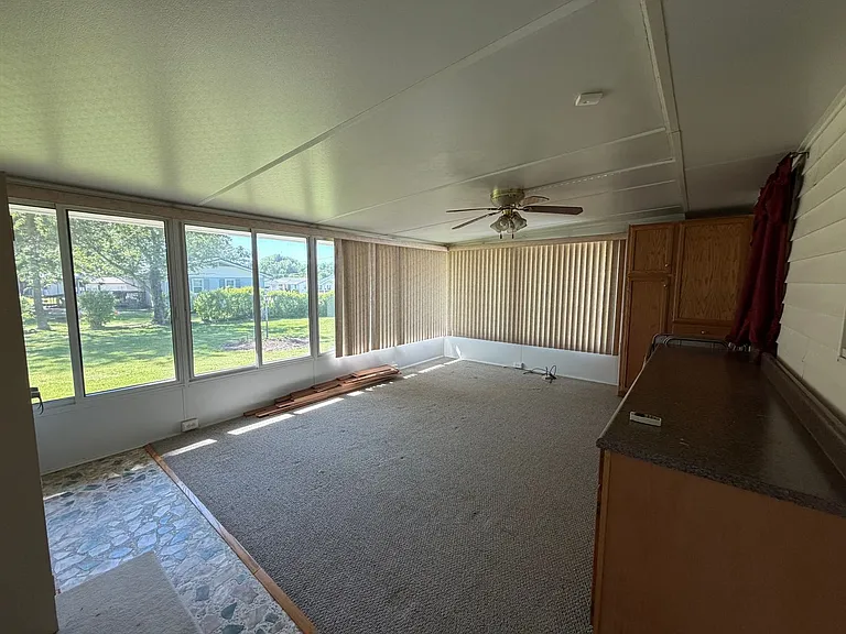 713 Dublin Ln — Photo 31