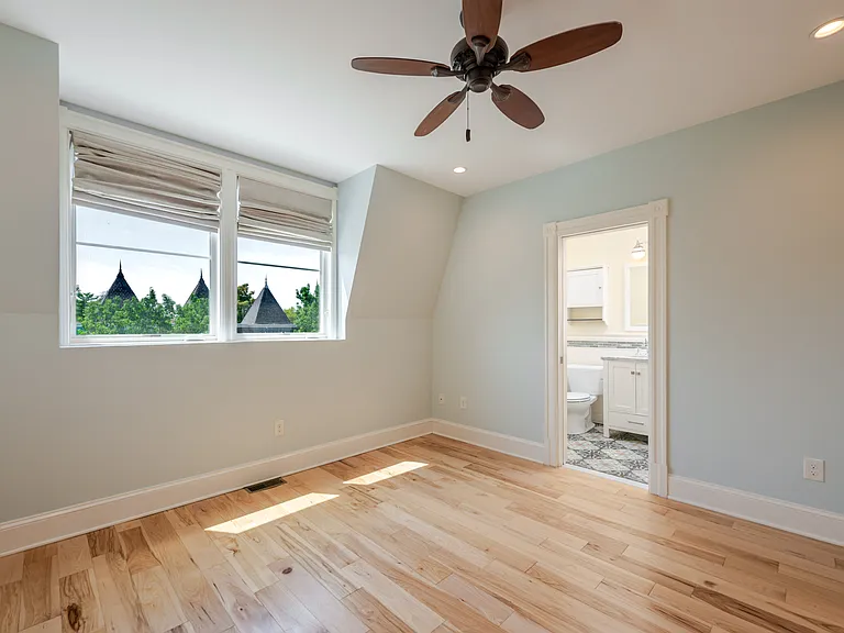 1234 E St NE — Photo 68
