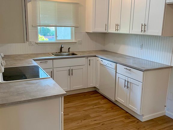 4th image of 47424 Hoyt St