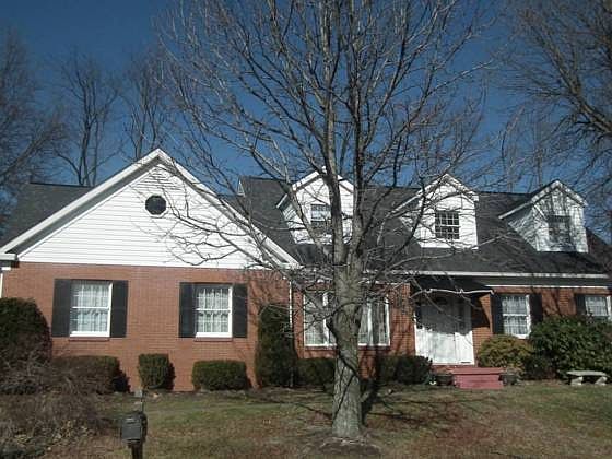1st image of 162 Greentree Dr
