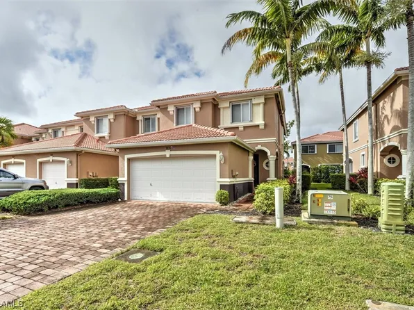 9835 Roundstone Cir, Fort Myers, FL 33967