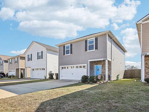 3rd image of 2260 Lismore Dr