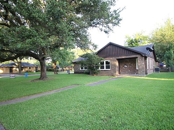 2nd image of 5001 Post Oak Ln