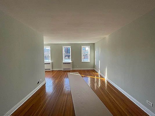 3rd image of 3200 Netherland Ave APT 6E