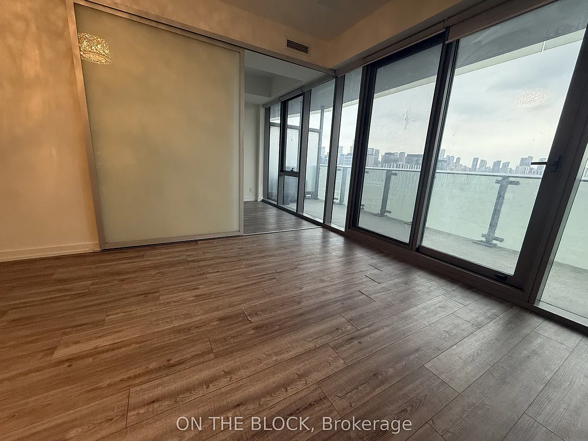 Building Photo - 390 Cherry St #1503