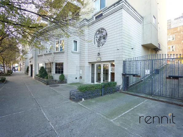 3052 Brighton 01st Street image 10 of 20