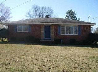 302 Lake Dr, Wendell, NC 27591