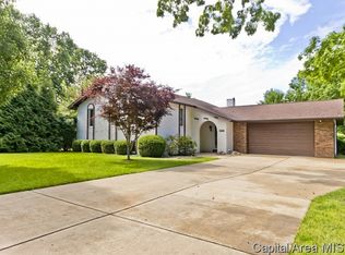 3112 Victoria Dr, Springfield, IL 62704