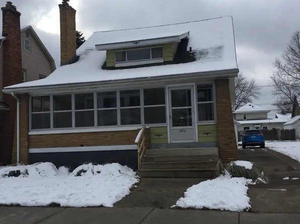 1136 California St NW, Grand Rapids, MI 49504