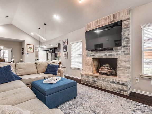 4th image of 2810 Cork Cove St