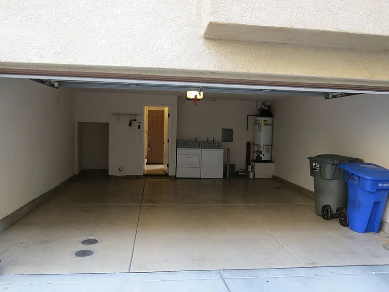 641 Hatfield Dr — Photo 9