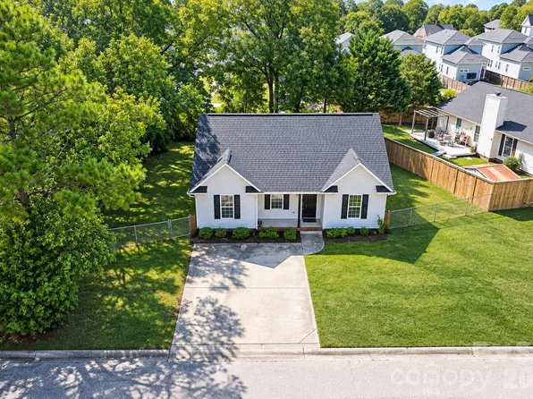 507 Old High Ct, Rock Hill, SC 29730