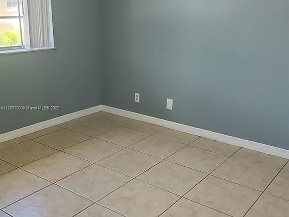 3rd image of 11471 NW 42nd St