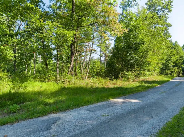 Robbins Rd, Crossville, TN 38572