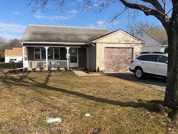 2nd image of 42 Buckingham Dr