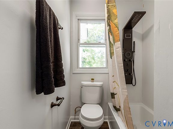 5th image of 3406 Meadow Bridge Rd