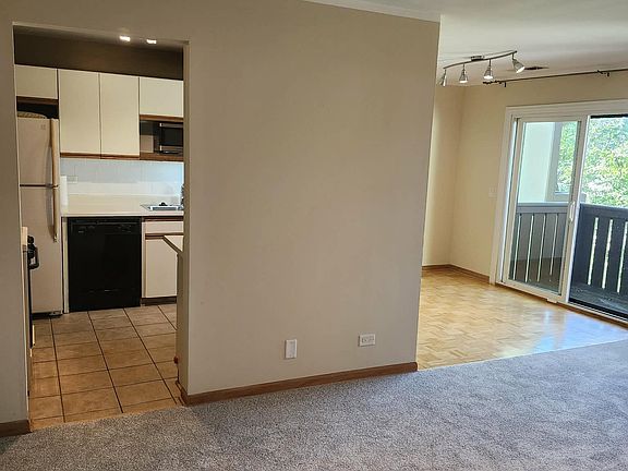4th image of 1544 Buxton Ct APT C2