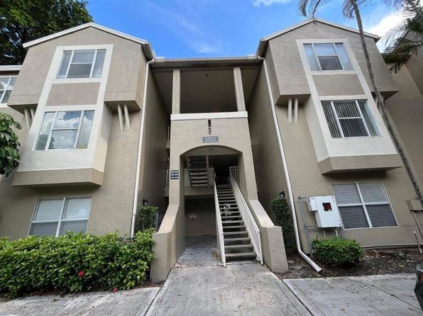 1725 Palm Cove Blvd APT 108