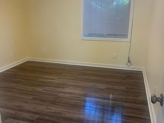 4th image of 313 E 36th St #3155