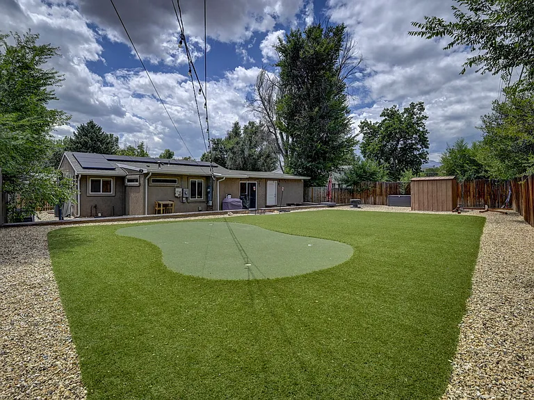 135 Hayes Dr — Photo 29
