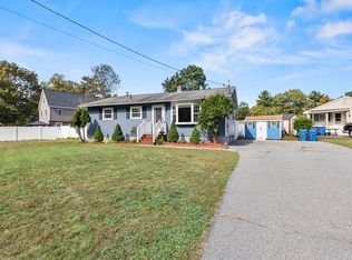 4 Arlington St, Tewksbury, MA 01876