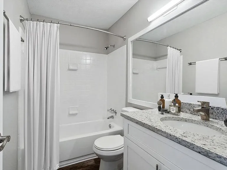 2311 Dunwoody Xing — Photo 19