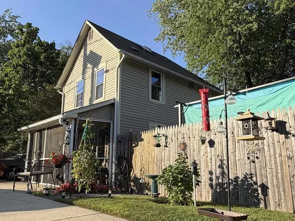 111 S King St, Magnolia, NJ 08049