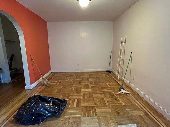 2nd image of 201 Linden Blvd APT E17