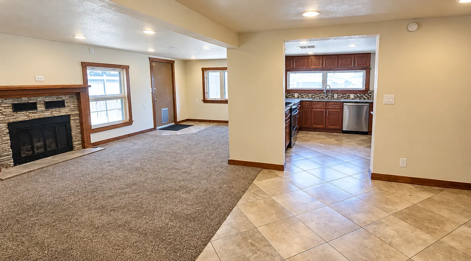 3 bed, $3,200 — Photo 1