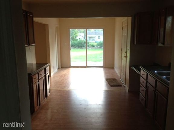 5th image of 6096 S Dort Hwy