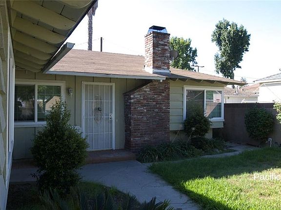 3rd image of 1008 E Longden Ave