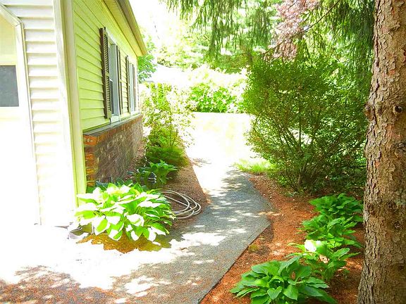 3rd image of 20 Heritage Ln