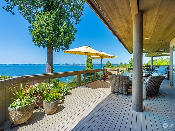 3rd image of 9169 Great Blue Heron Lane