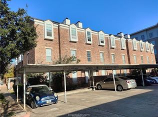400 Nagle St APT 203, College Station, TX 77840